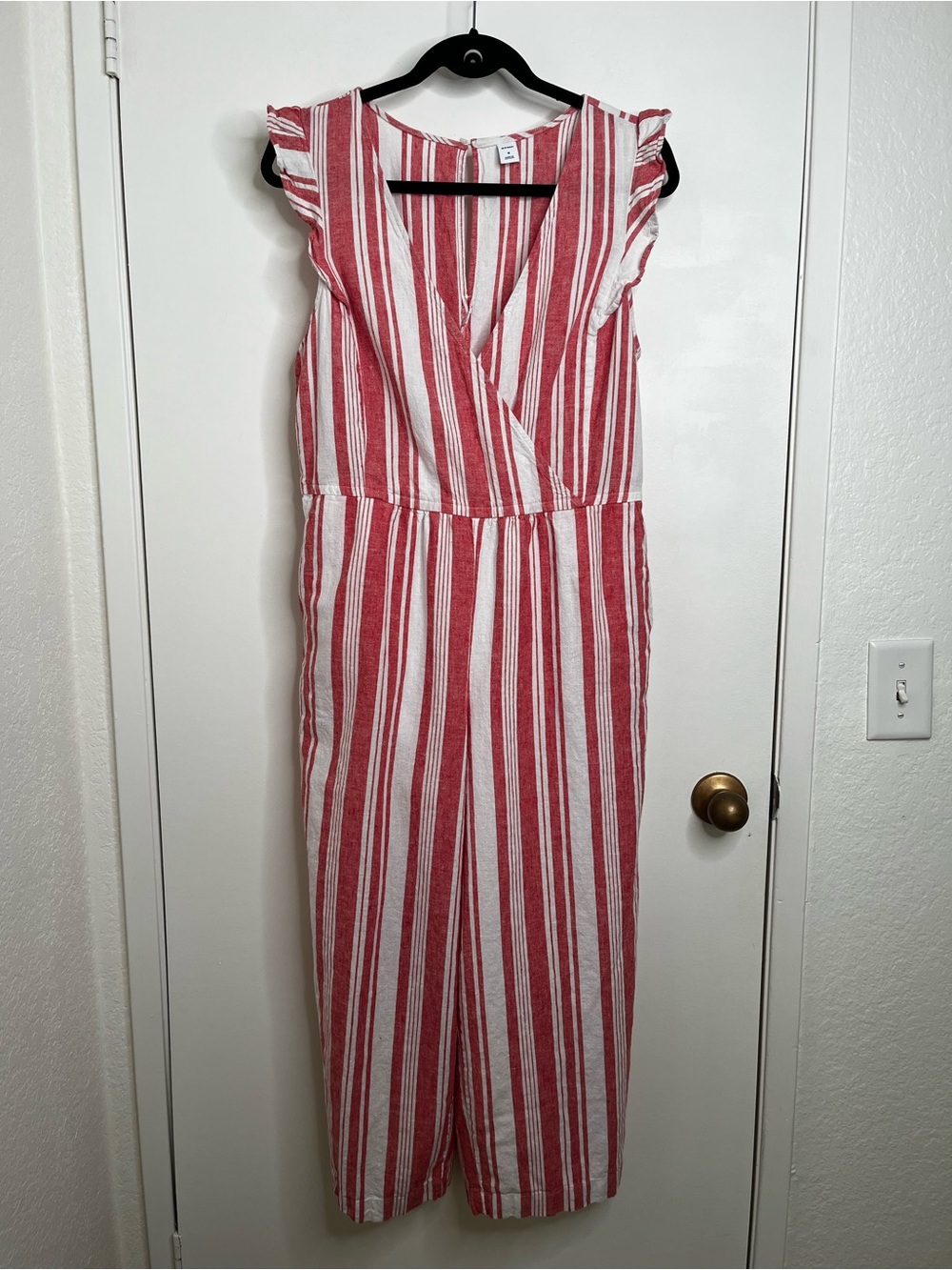 Old Navy Linen Blend Red Striped Jumpsuit Wide Leg V Neck Lined Medium Pockets